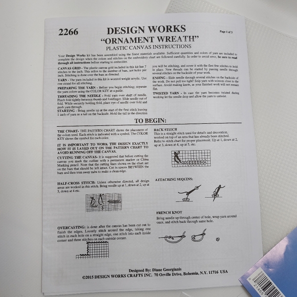 Design Works Ornament Wreath Wall Hanging Plastic Canvas Christmas Kit - Picture 4 of 8